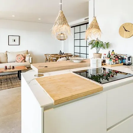 Lae11.2d - Large Terrace With Stunning Views