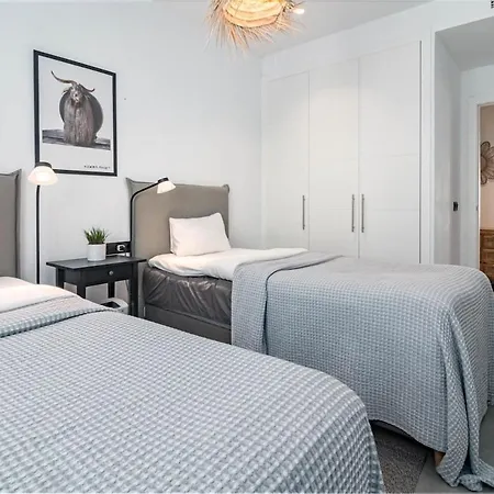 Lae11.2d - Large Terrace With Stunning Views